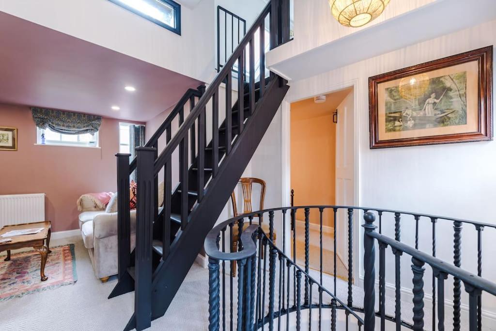 Rustic Chester Cottage Near Shops & Terrace Εξωτερικό φωτογραφία