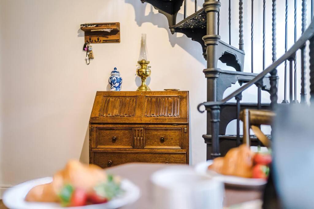Rustic Chester Cottage Near Shops & Terrace Εξωτερικό φωτογραφία